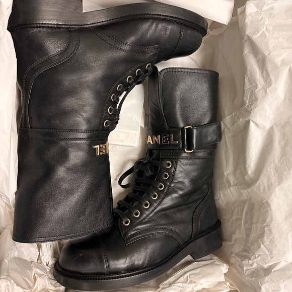 Chanel leater ankle boots - Picture 3 of 4